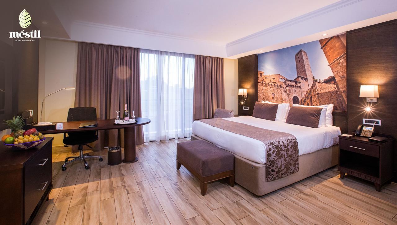 Mestil Hotel & Residences Кампала Екстер'єр фото