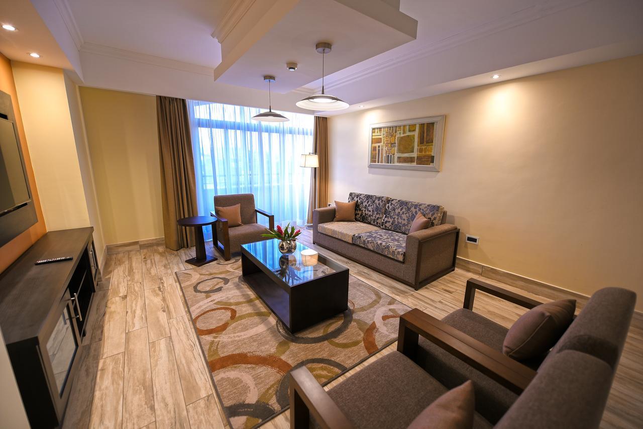 Mestil Hotel & Residences Кампала Екстер'єр фото