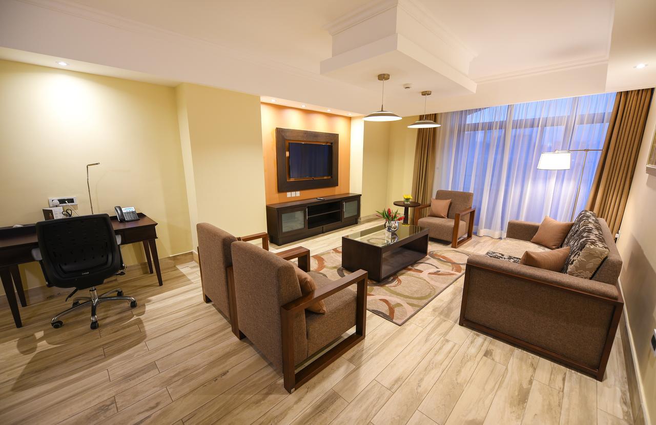Mestil Hotel & Residences Кампала Екстер'єр фото