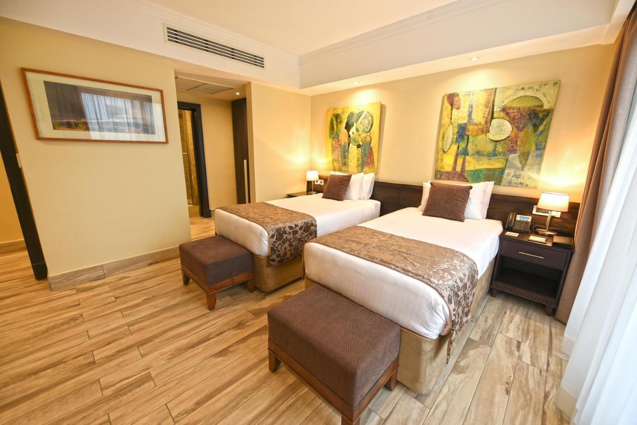 Mestil Hotel & Residences Кампала Екстер'єр фото