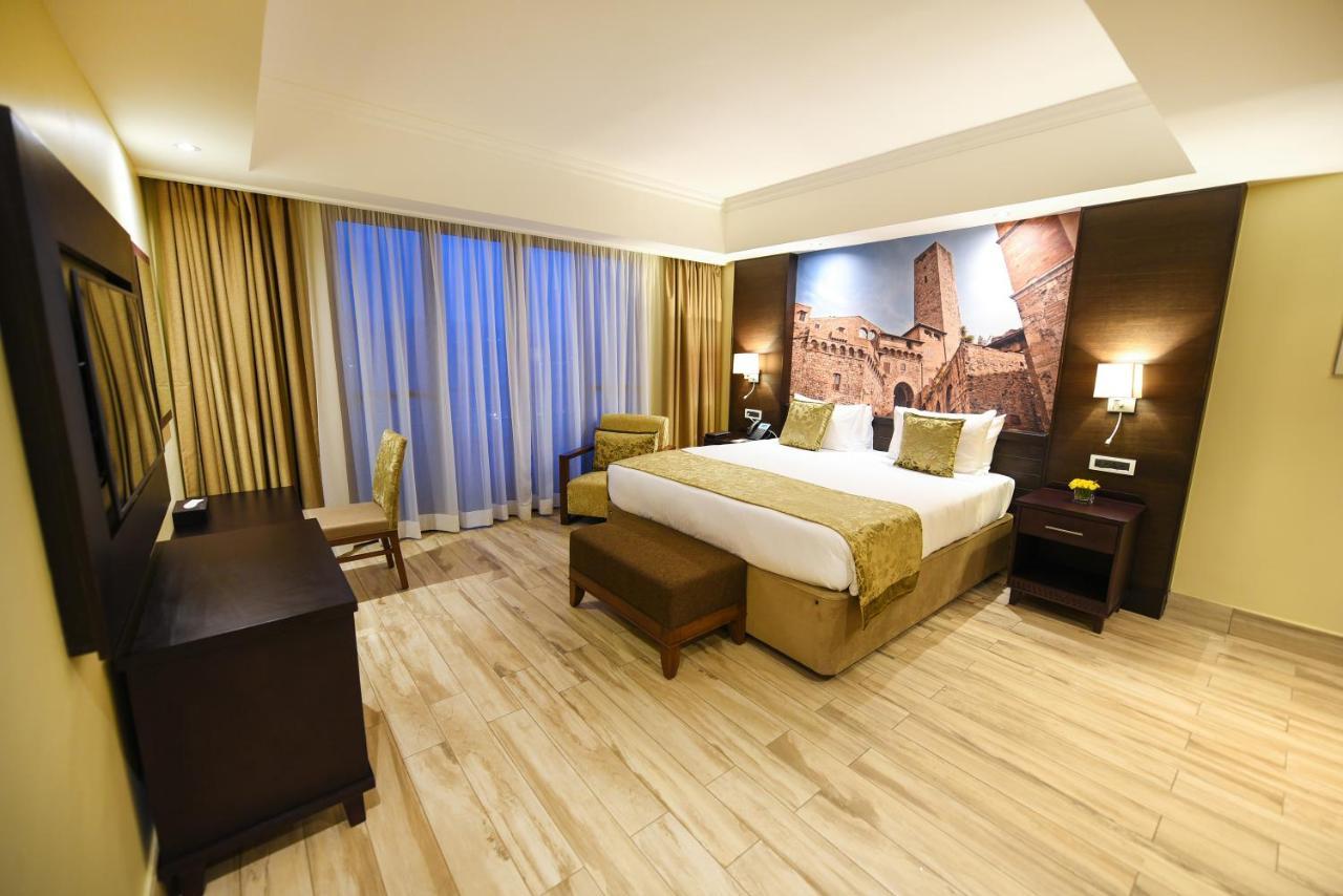 Mestil Hotel & Residences Кампала Екстер'єр фото