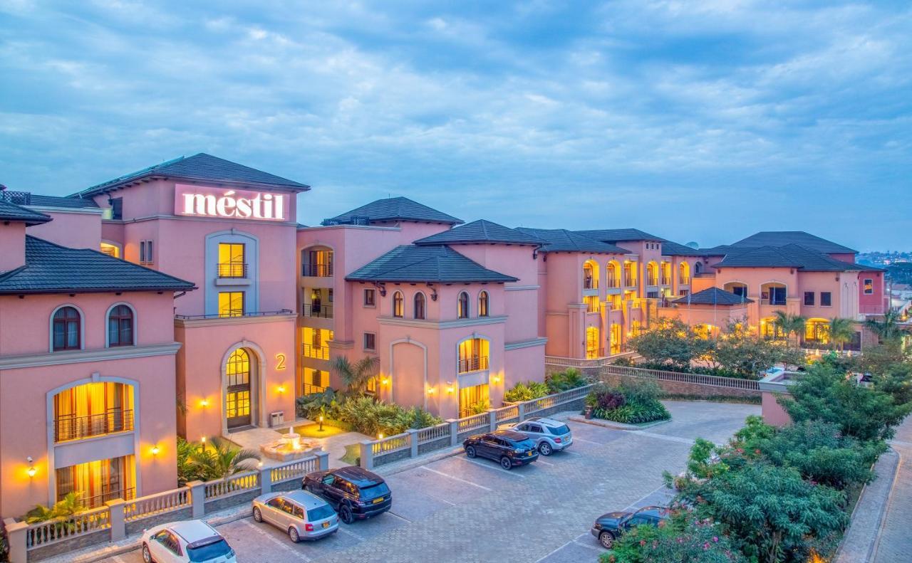 Mestil Hotel & Residences Кампала Екстер'єр фото
